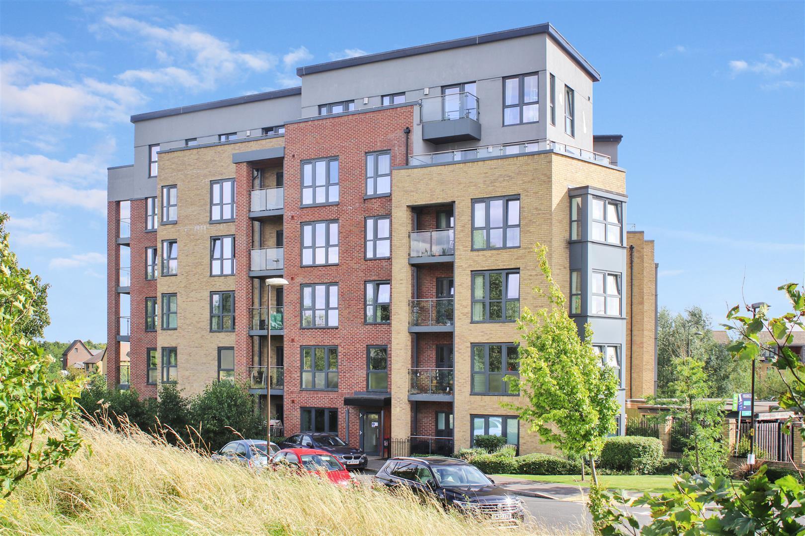 18 Cyber Avenue, Oakgrove, Milton Keynes